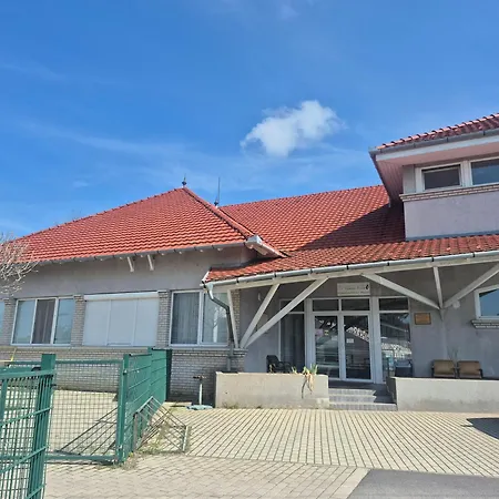 Torna Club Panzio *